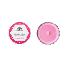 Raspberry massage candle for manicure