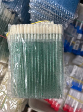 Set of disposable lip brushes (50 pcs), green