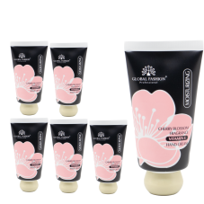 Cremă hidratantă pentru mâini cu vitamina E, Global Fashion, cu parfum de floare de cireș, 30 g Cremă hidratantă pentru mâini cu vitamina E, Global Fashion, cu parfum de floare de cireș, 30 g
