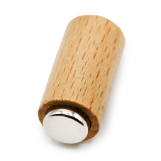 Cat's paw nail magnet, wood