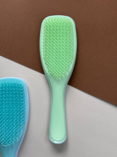 Hair detangling comb, anti-static, soft, mint-coloured